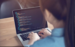 和田 api php源码,下载的php源码怎么运行呢？